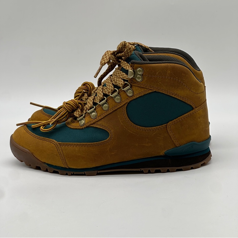 Danner Jag Distressed Hiking Boot. Size 7 - Picture 4 of 11